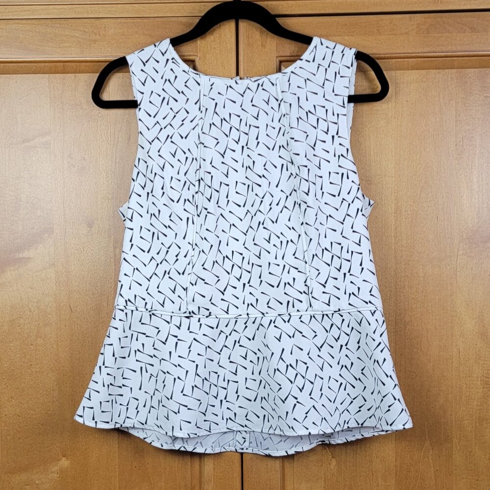 Banana Republic Black & White Sleeveless Peplum Blouse - 8